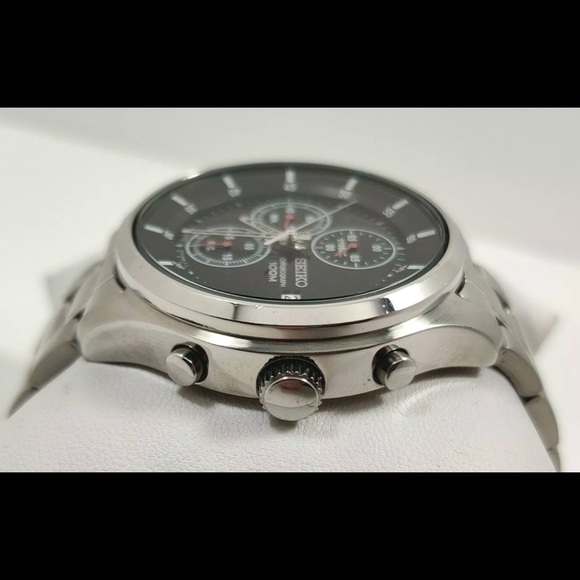 Seiko Quartz Chronograph Black Dial Men's Watch - Picture 5 of 9